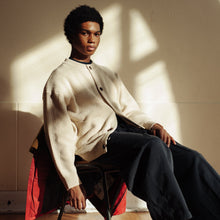 Load image into Gallery viewer, HEAVY WOOL ROUND CARDIGAN - CREAM