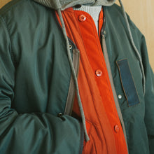 Load image into Gallery viewer, STRIPE QUILT MIL LINER VEST - ORANGE