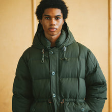 Load image into Gallery viewer, KARAKORAM DOWN PARKA JACKET - DARK GREEN