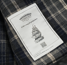 Load image into Gallery viewer, Waxed Cotton Heritage Hunting Jacket - Black
