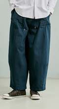 Load image into Gallery viewer, TWILL BALLOON PANTS - NAVY