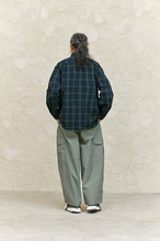 Load image into Gallery viewer, Nylon Cargo Balloon Pants - Olive