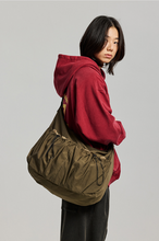 Load image into Gallery viewer, Heritage Hunting Cross Bag - Olive