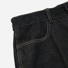 Load image into Gallery viewer, CURVED DENIM PANTS - BLACK