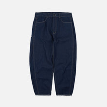Load image into Gallery viewer, CURVED DENIM PANTS - INDIGO