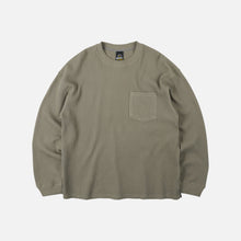 Load image into Gallery viewer, OVERSIZED WAFFLE POCKET T-SHIRT - OLIVE