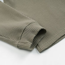 Load image into Gallery viewer, OVERSIZED WAFFLE POCKET T-SHIRT - OLIVE