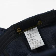 Load image into Gallery viewer, SEERSUCKER FEATHER CAP - NAVY