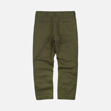 Load image into Gallery viewer, WASHED OFFICER CHINO PANTS - OLIVE
