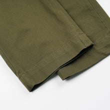 Load image into Gallery viewer, WASHED OFFICER CHINO PANTS - OLIVE