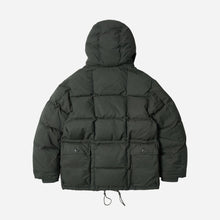 Load image into Gallery viewer, KARAKORAM DOWN PARKA JACKET - DARK GREEN