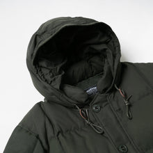 Load image into Gallery viewer, KARAKORAM DOWN PARKA JACKET - DARK GREEN
