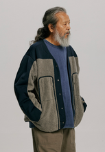 Load image into Gallery viewer, Smock Hooded Parka - Navy
