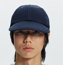 Load image into Gallery viewer, SEERSUCKER FEATHER CAP - NAVY
