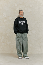 Load image into Gallery viewer, Nylon Cargo Balloon Pants - Olive

