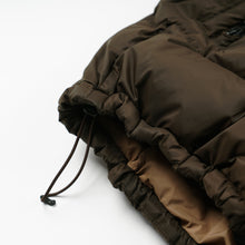Load image into Gallery viewer, ALTAVIA DOWN JACKET - BROWN
