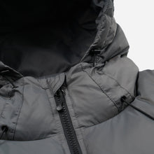 Load image into Gallery viewer, Altavia Down Parka - Gun Metal
