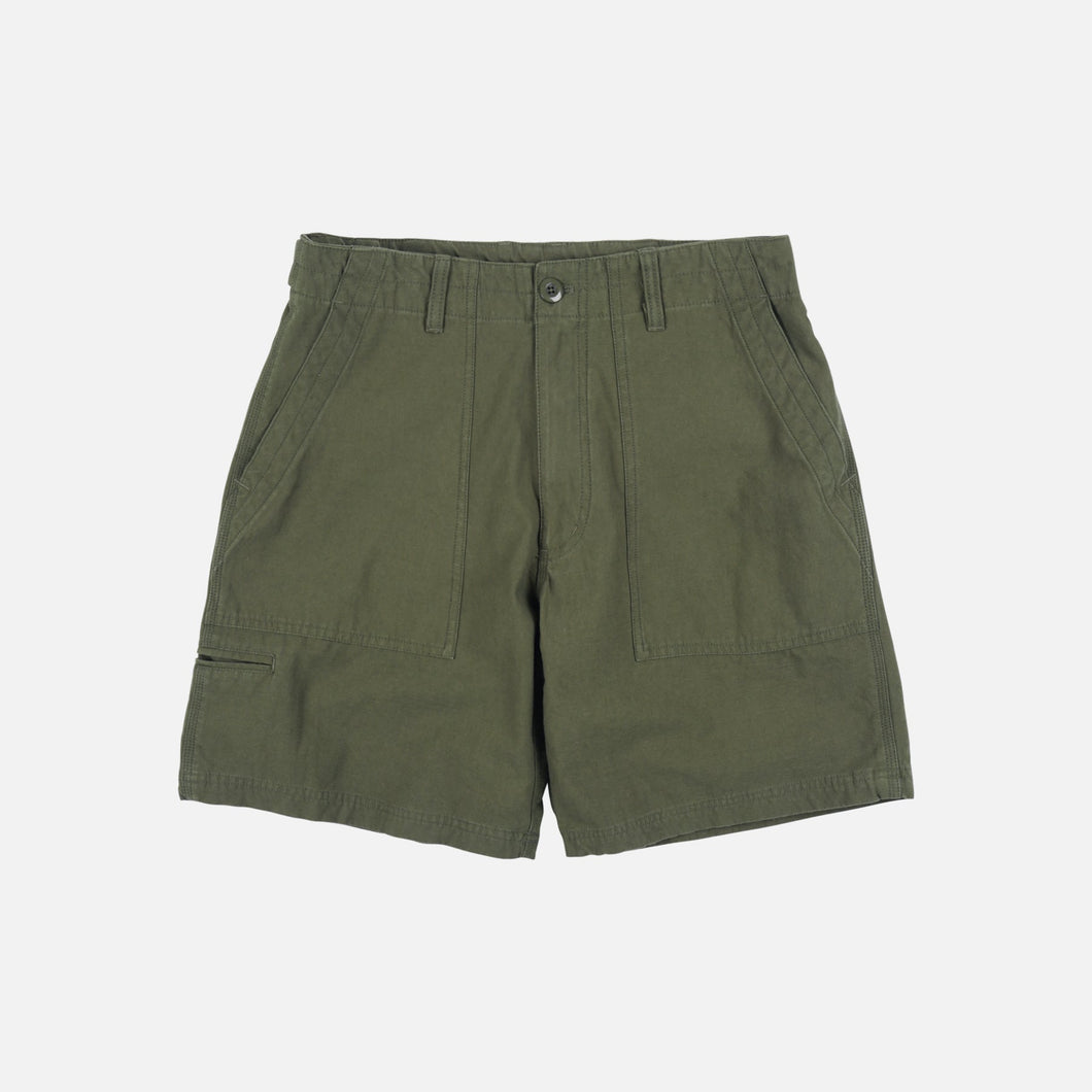 【M】TENDERLOIN FATIGUE SHORTS OLIVE BACKSATIN ESSENTIAL FATIGUE SHORTS - OLIVE - THE GREAT DIVIDE