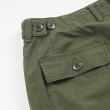 Load image into Gallery viewer, BACKSATIN ESSENTIAL FATIGUE SHORTS - OLIVE
