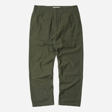 Load image into Gallery viewer, BACK SATIN FATIGUE PANTS - OLIVE
