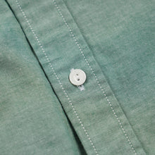 Load image into Gallery viewer, CHAMBRAY BIG POCKET HALF SHIRT - GREEN
