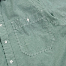 Load image into Gallery viewer, CHAMBRAY BIG POCKET HALF SHIRT - GREEN
