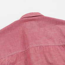 Load image into Gallery viewer, CHAMBRAY BIG POCKET HALF SHIRT - RED
