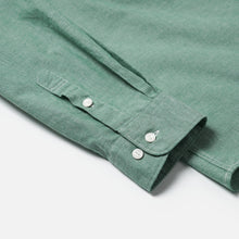 Load image into Gallery viewer, CIGARETTE POCKET CHAMBRAY SHIRT - GREEN
