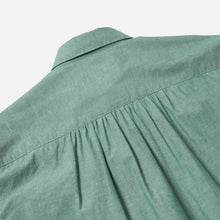 Load image into Gallery viewer, CIGARETTE POCKET CHAMBRAY SHIRT - GREEN
