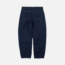 Load image into Gallery viewer, CURVED DENIM PANTS - INDIGO
