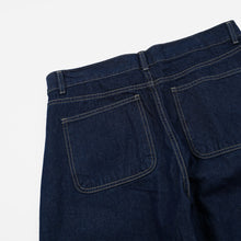 Load image into Gallery viewer, CURVED DENIM PANTS - INDIGO
