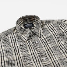 Load image into Gallery viewer, GATHERED CHECK SHIRT - BLACK
