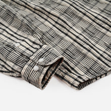 Load image into Gallery viewer, GATHERED CHECK SHIRT - BLACK
