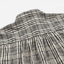 Load image into Gallery viewer, GATHERED CHECK SHIRT - BLACK
