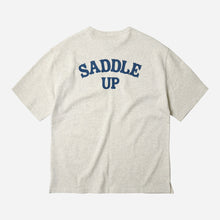 Load image into Gallery viewer, HORSESHOE POCKET TEE - OATMEAL
