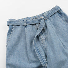 Load image into Gallery viewer, LYOCELL BELTED DENIM SHORTS - LIGHT BLUE
