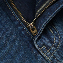 Load image into Gallery viewer, LYOCELL BELTED DENIM SHORTS - MID BLUE

