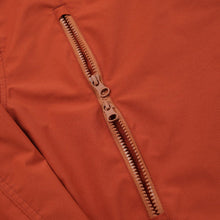 Load image into Gallery viewer, MICRO RIPSTOP ANORAK JACKET - BRICK
