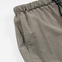 Load image into Gallery viewer, MONDRIAN LIGHT SHORTS - MUD

