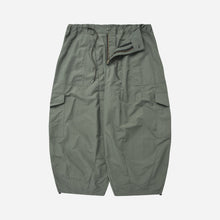 Load image into Gallery viewer, Nylon Cargo Balloon Pants - Olive
