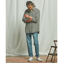 Load image into Gallery viewer, OG REGULAR DENIM JEANS - LIGHT BLUE
