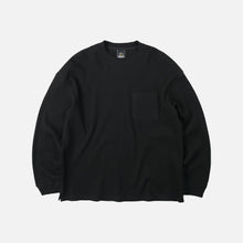 Load image into Gallery viewer, OVERSIZED WAFFLE POCKET T-SHIRT - BLACK
