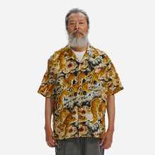 Load image into Gallery viewer, TIGER HAWAIIAN HALF SHIRT - BLACK
