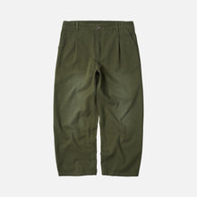 Load image into Gallery viewer, WASHED ONE TUCK CHINO PANTS - OLIVE
