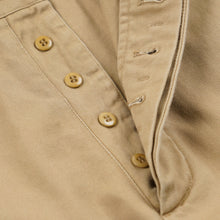Load image into Gallery viewer, WASHED OFFICER CHINO PANTS - BEIGE
