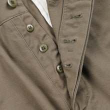 Load image into Gallery viewer, WASHED OFFICER CHINO PANTS - MUD
