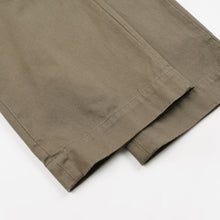 Load image into Gallery viewer, WASHED OFFICER CHINO PANTS - MUD
